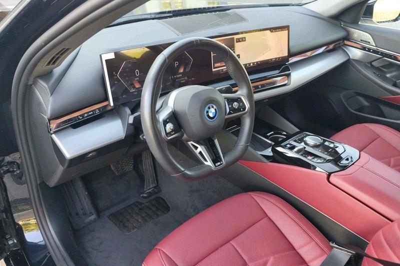 BMW i5, 2025 — фото 6 из 10