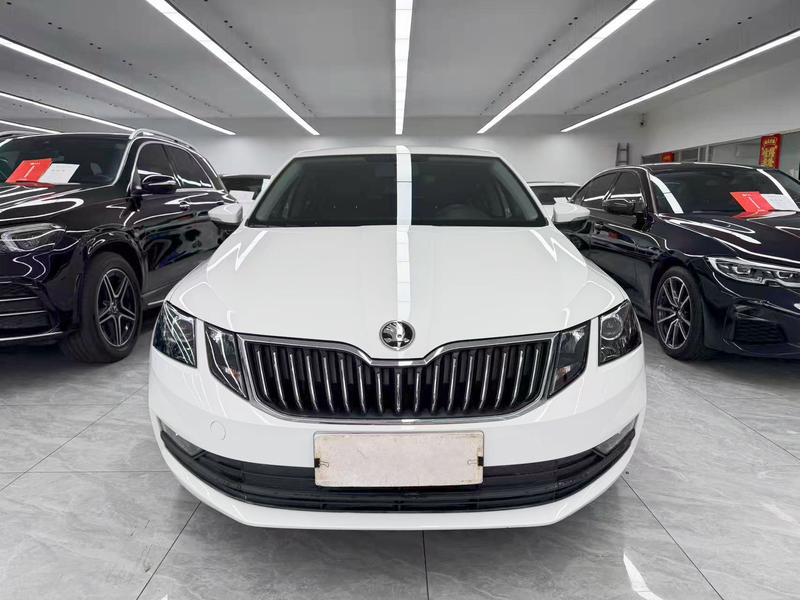 Skoda Octavia Pro, 2022 — фото 2 из 12