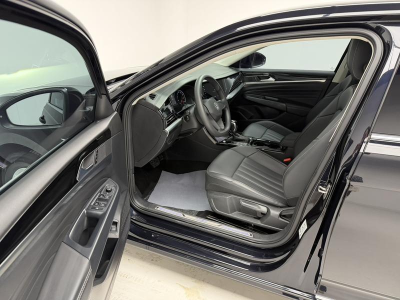 Volkswagen Passat Hybrid, 2022 — фото 11 из 12