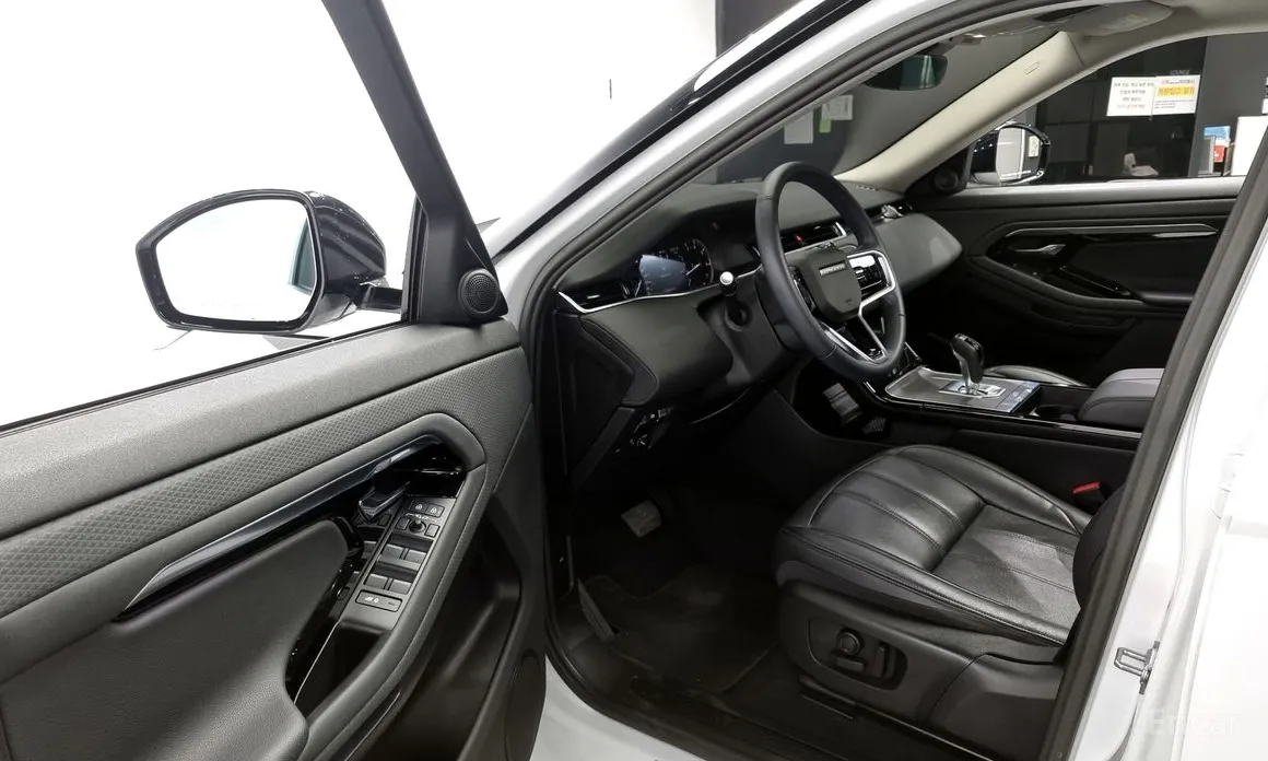 Land Rover Range Rover Evoque, 2022 — фото 10 из 12