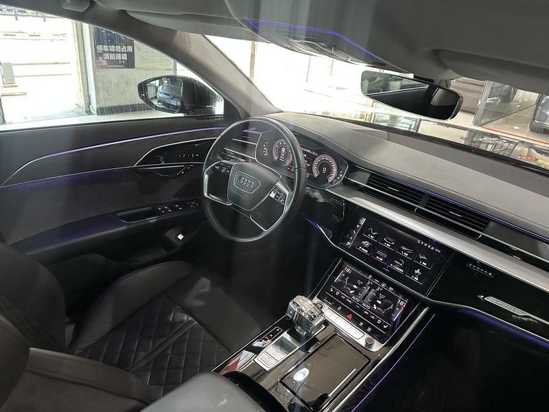 Audi A8, 2022 — фото 9 из 12