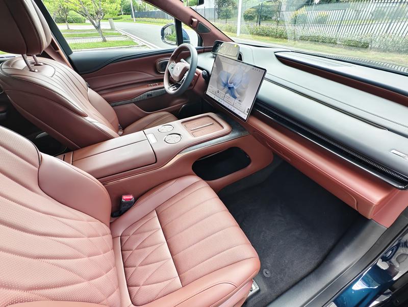 GAC Hyptec HL, 2025 — фото 12 из 12