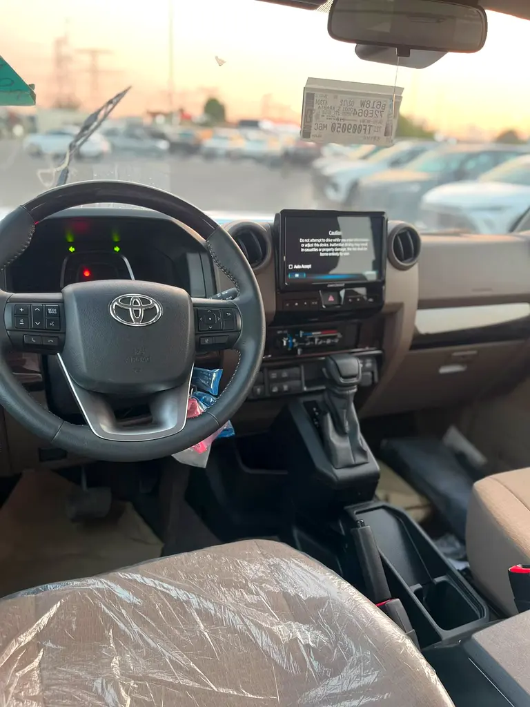 Toyota Land Cruiser 70 Series, 2026 — фото 10 из 10