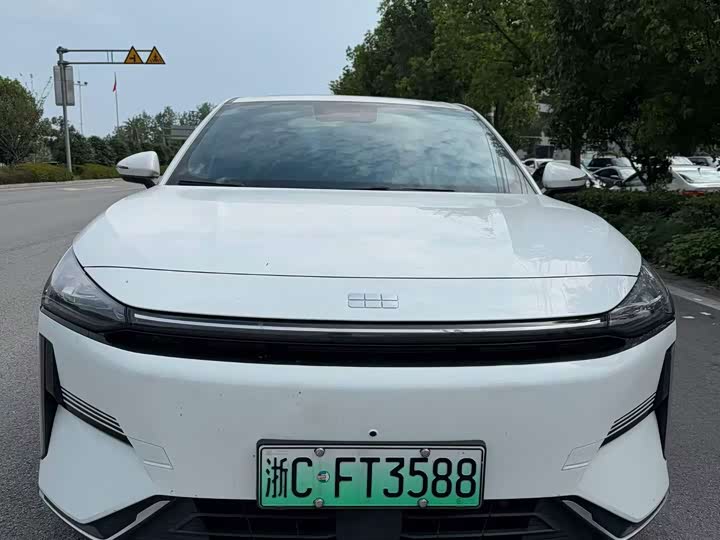 Geely Galaxy L6, 2024 — фото 2 из 9