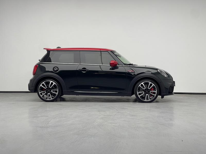 Mini Mini JCW, 2022 — фото 8 из 12