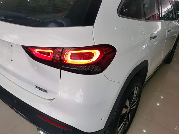Mercedes-Benz GLA-Class, 2023 — фото 8 из 9