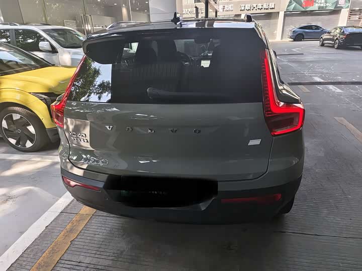 Volvo XC40 EV, 2022 — фото 9 из 9
