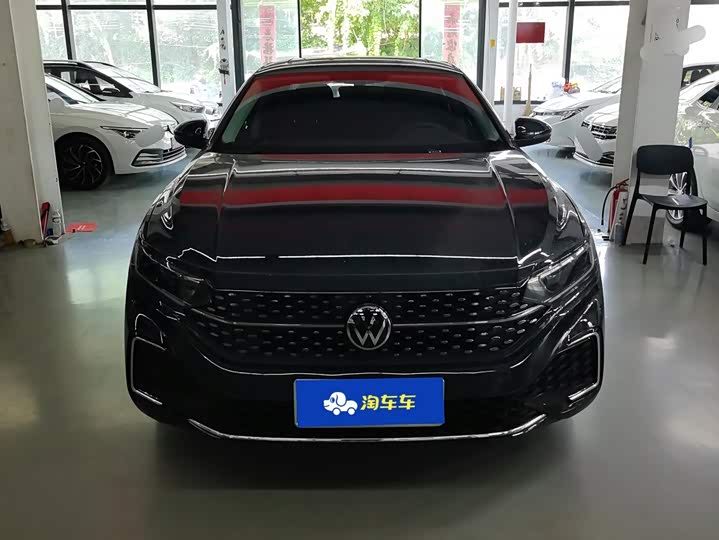 Volkswagen Passat, 2025 — фото 2 из 9