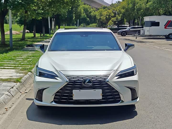 Lexus ES, 2025 — фото 3 из 9