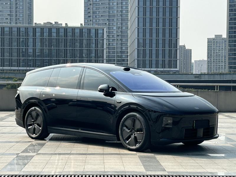 LiXiang i8, 2025 — фото 3 из 10