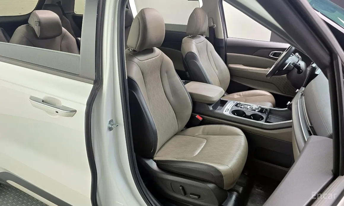 Kia Carnival, 2023 — фото 11 из 12