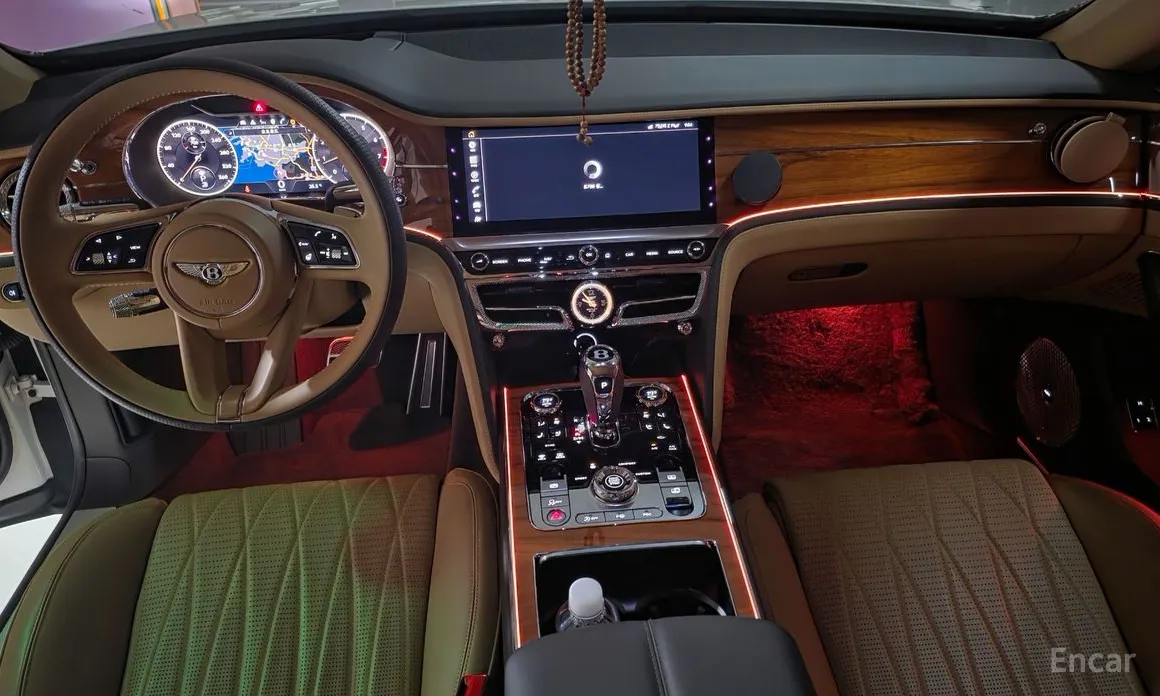 Bentley Flying Spur, 2022 — фото 9 из 12