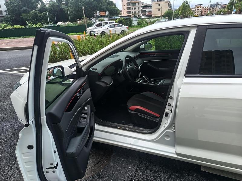 Dongfeng Aeolus Yixuan Max, 2022 — фото 7 из 9