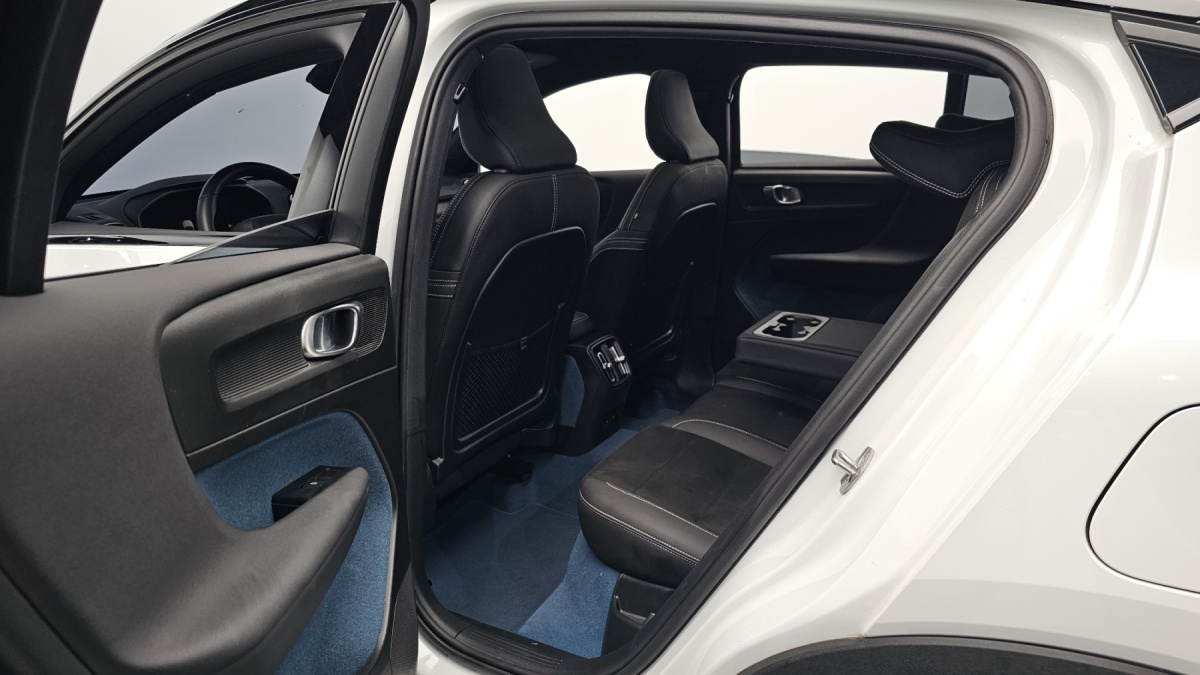 Volvo C40, 2022 — фото 12 из 12