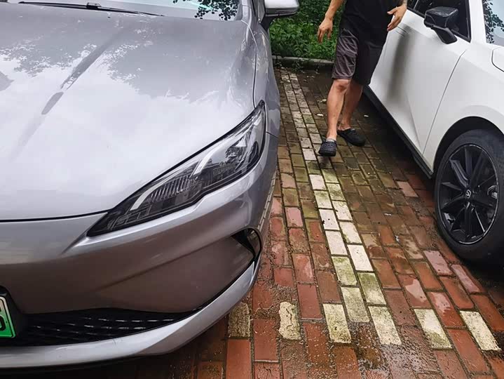 BYD Seal 05 DM-i Hybrid, 2025 — фото 5 из 9
