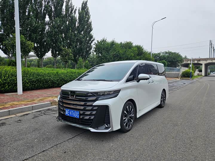 Toyota Vellfire, 2025 — купить в Орле под ключ