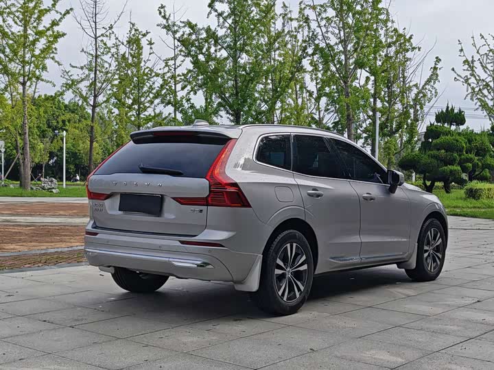Volvo XC60, 2023 — фото 4 из 9