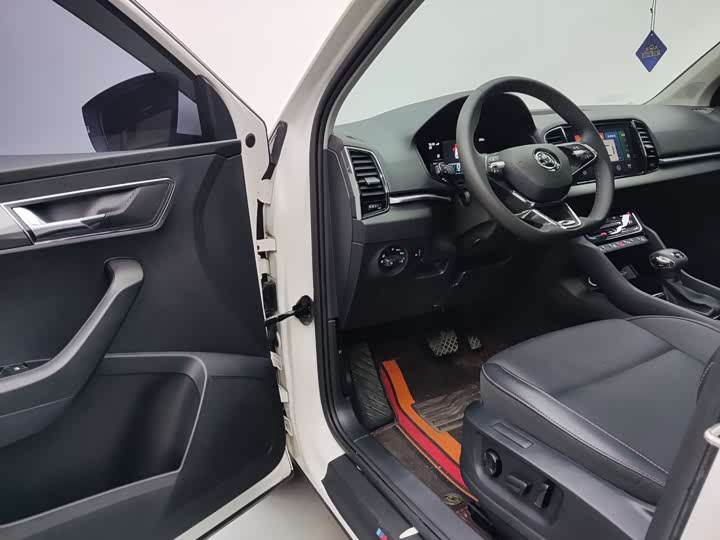 Skoda Karoq, 2021 — фото 7 из 9
