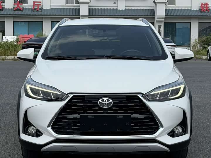 Toyota Yaris L Hatchback, 2021 — фото 2 из 9