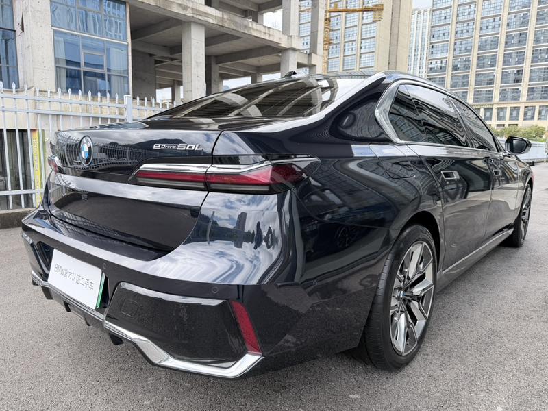 BMW i7, 2023 — фото 5 из 12