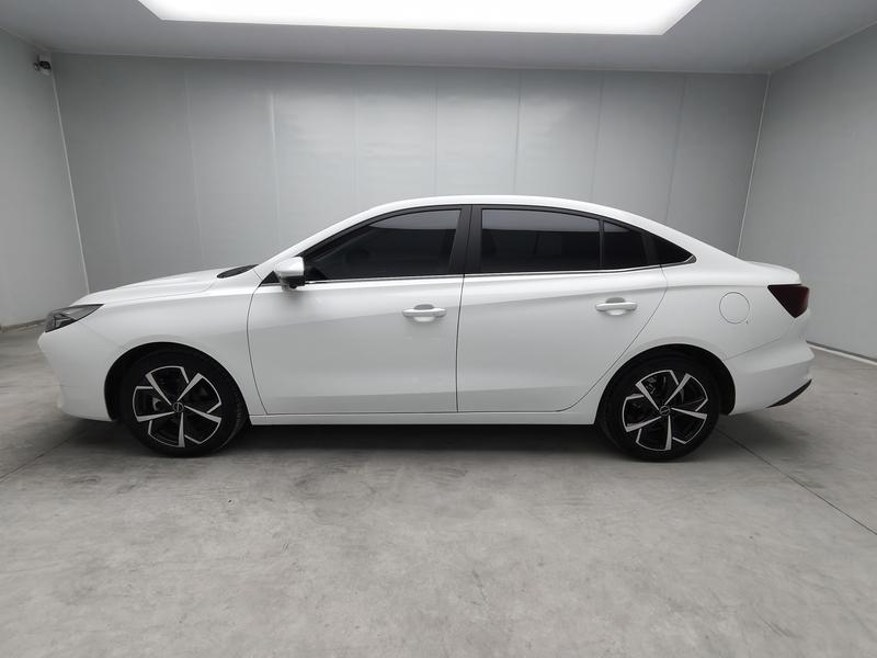 Roewe i5, 2024 — фото 4 из 12