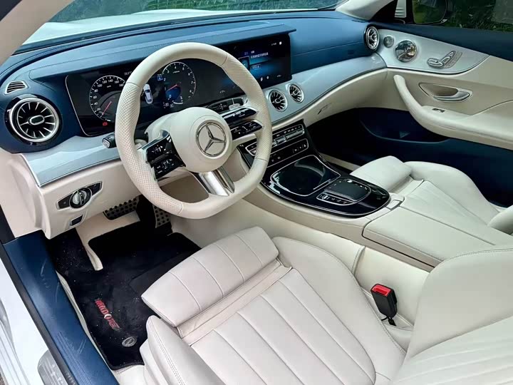 Mercedes-Benz E-Class, 2023 — фото 3 из 3