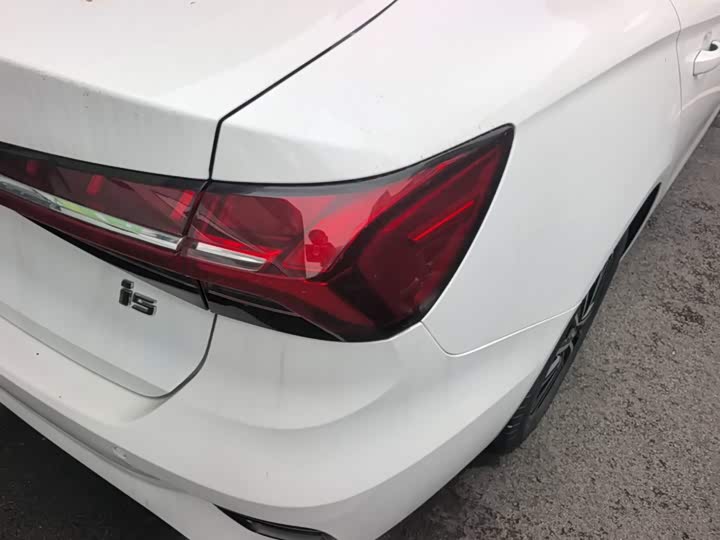 Roewe i5, 2023 — фото 8 из 9