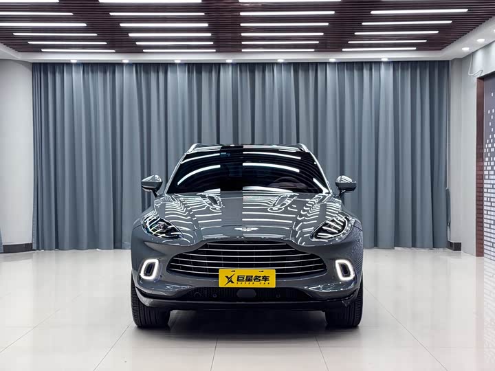 Aston Martin DBX, 2024 — фото 2 из 9