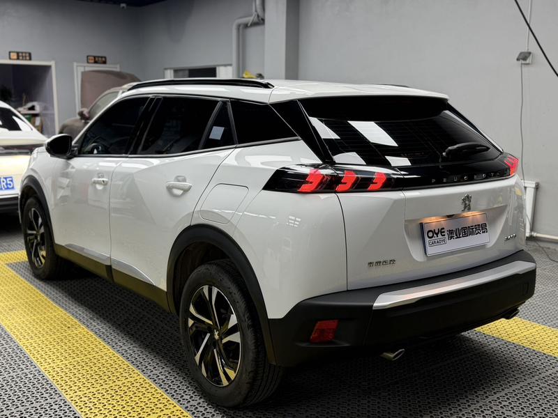 Peugeot 2008, 2023 — фото 4 из 12