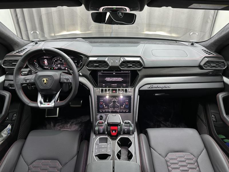 Lamborghini Urus, 2022 — фото 8 из 12