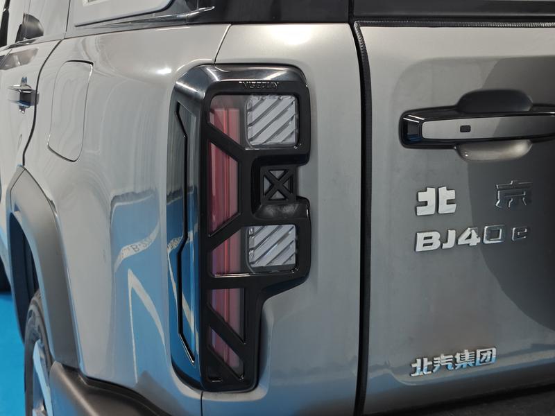 BAIC Beijing BJ40 Hybrid, 2024 — фото 10 из 12