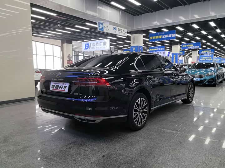 Volkswagen Phideon, 2022 — фото 6 из 9