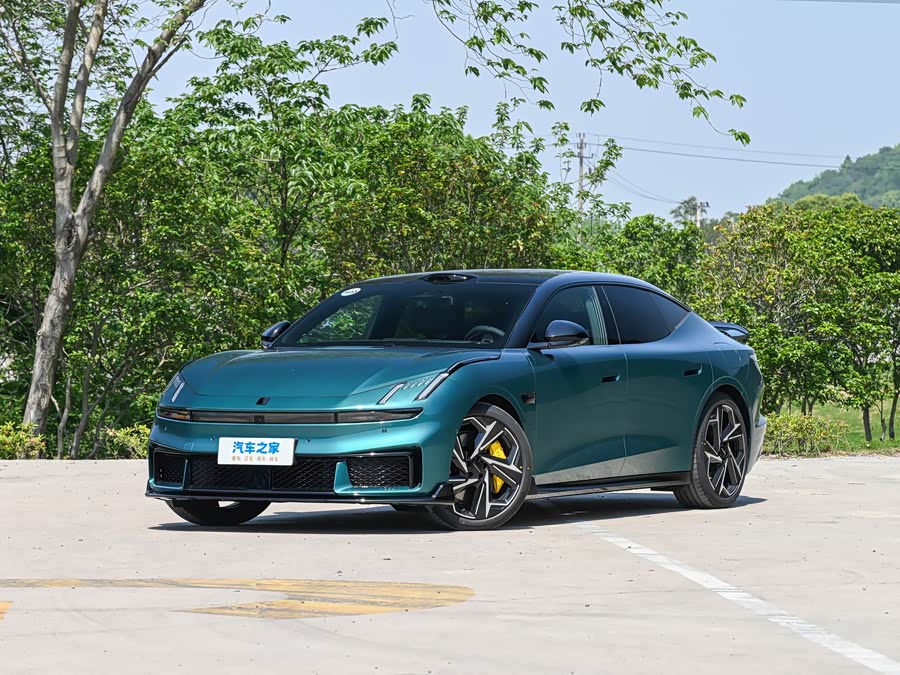 Lynk & Co 30 EM-P Hybrid, 2026 — купить в Москве под ключ