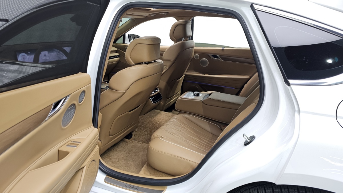 Genesis G80, 2025 — фото 12 из 12