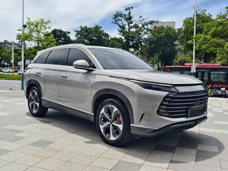BYD Frigate 07, 2023 — фото 3 из 12