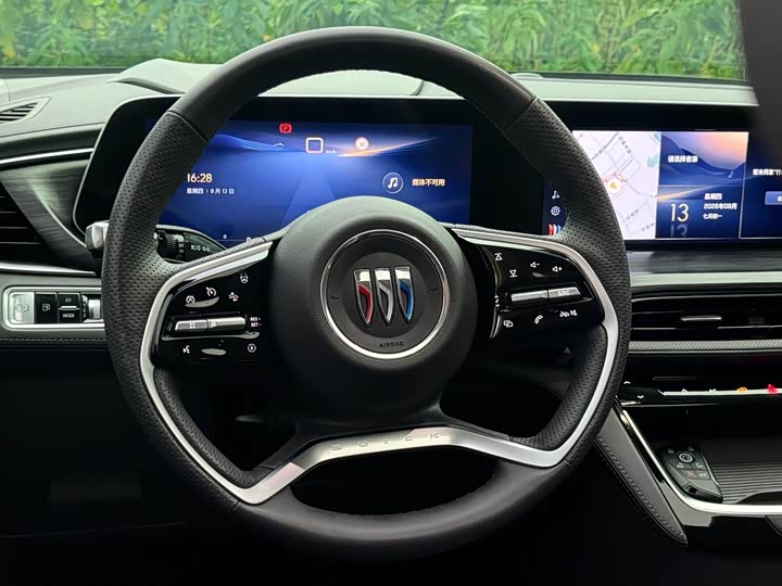 Buick GL8 Hybrid, 2025 — фото 8 из 9
