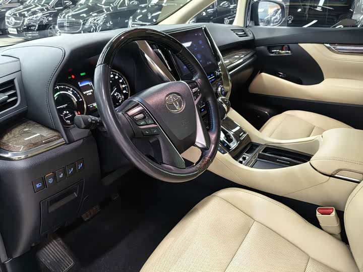 Toyota Alphard, 2022 — фото 4 из 9