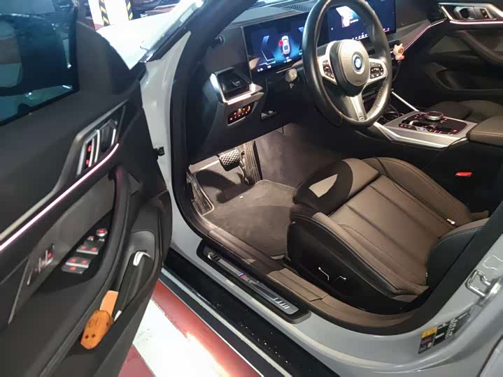 BMW i4, 2025 — фото 4 из 5
