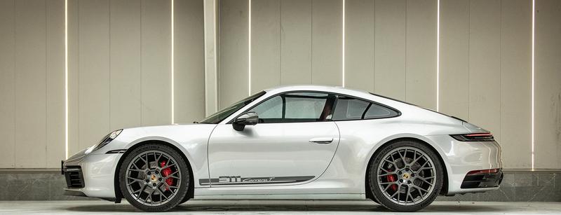 Porsche 911, 2023 — фото 3 из 10