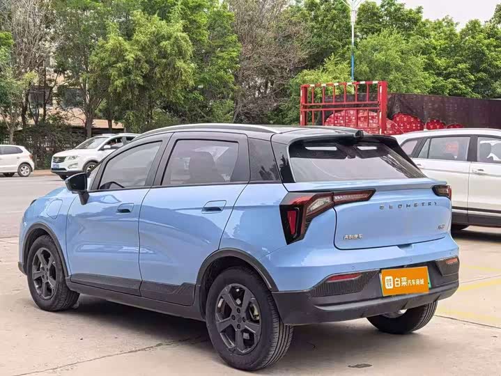 Geely Geometry E Firefly, 2023 — фото 7 из 9