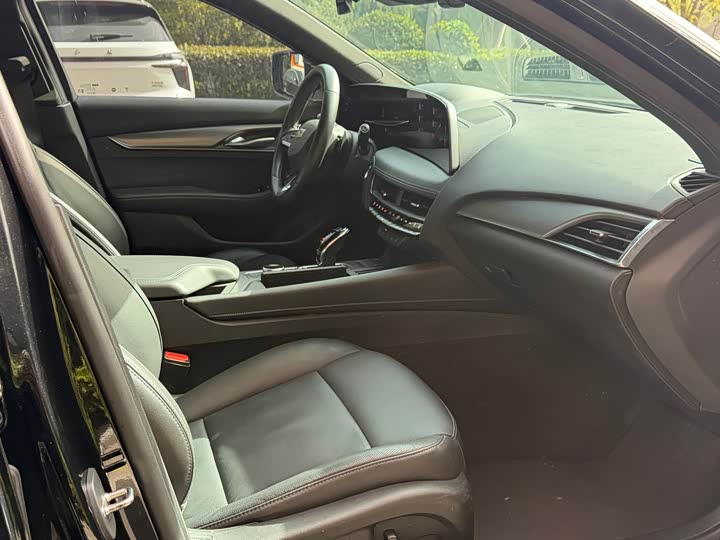 Cadillac CT5, 2024 — фото 9 из 9
