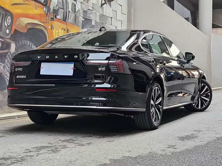 Volvo S90, 2025 — фото 3 из 9