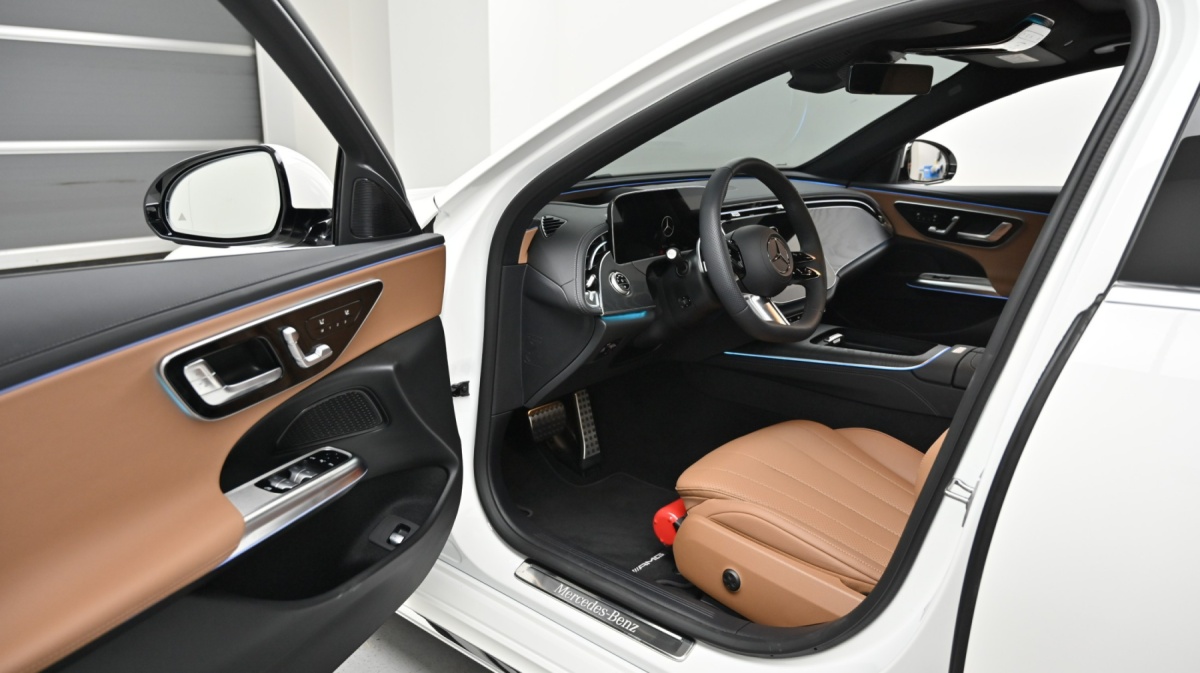 Mercedes-Benz E-Class, 2025 — фото 10 из 12