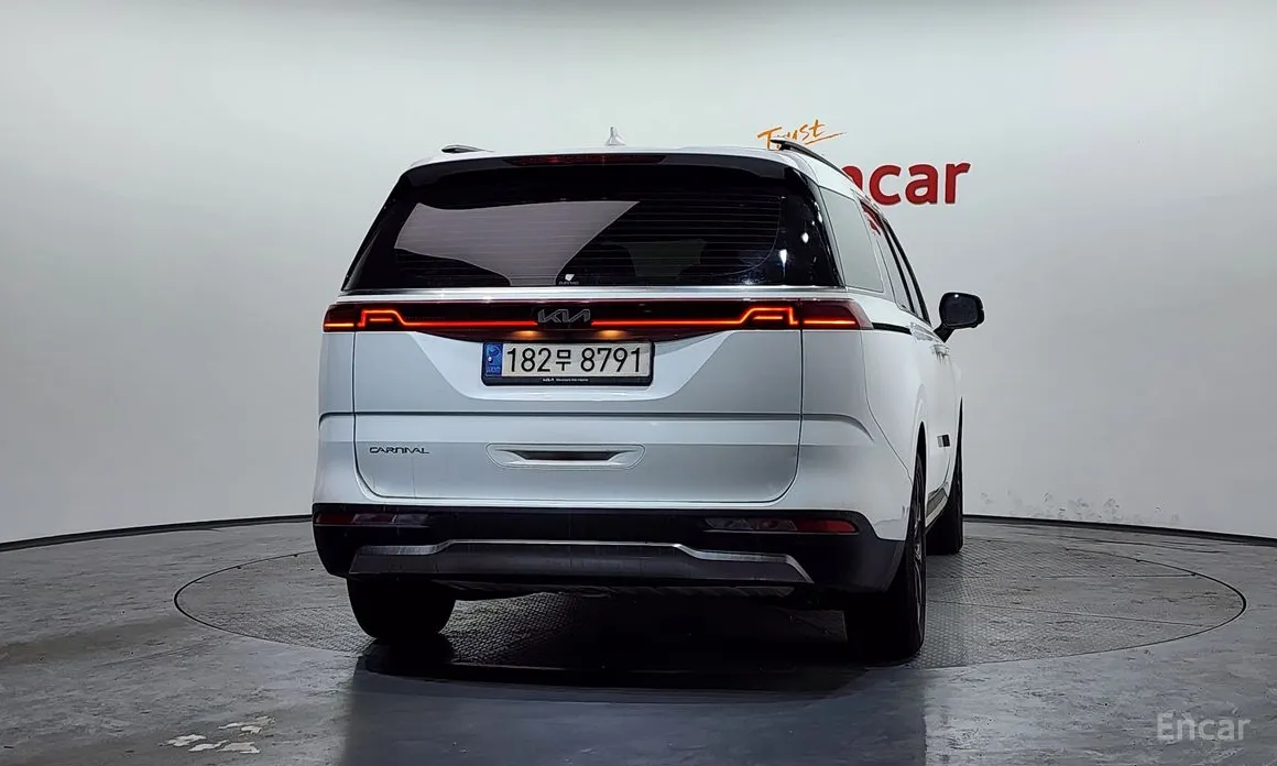 Kia Carnival, 2022 — фото 4 из 12