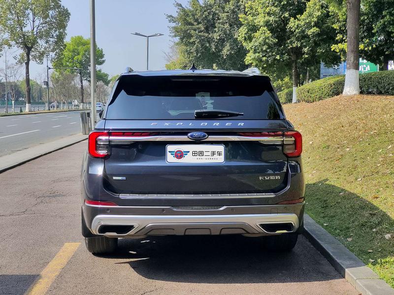 Ford Explorer, 2022 — фото 5 из 10