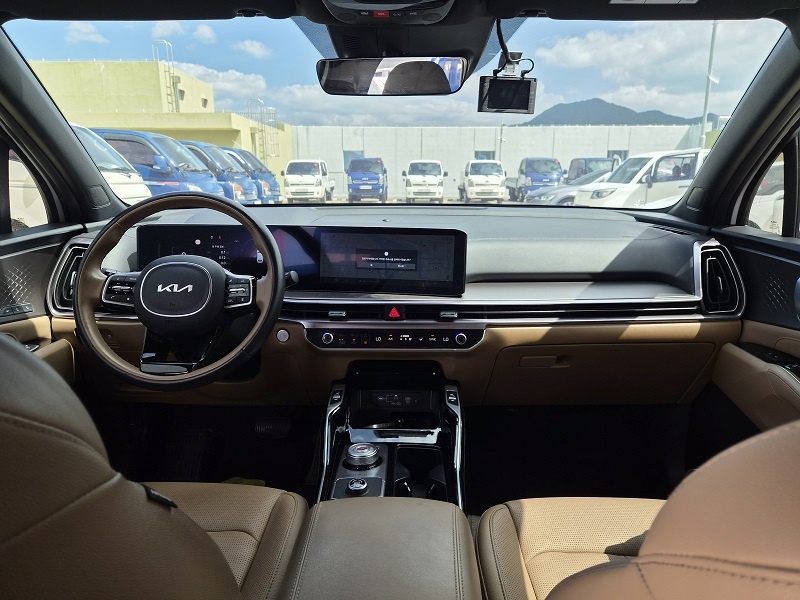 Kia Sorento, 2023 — фото 7 из 12