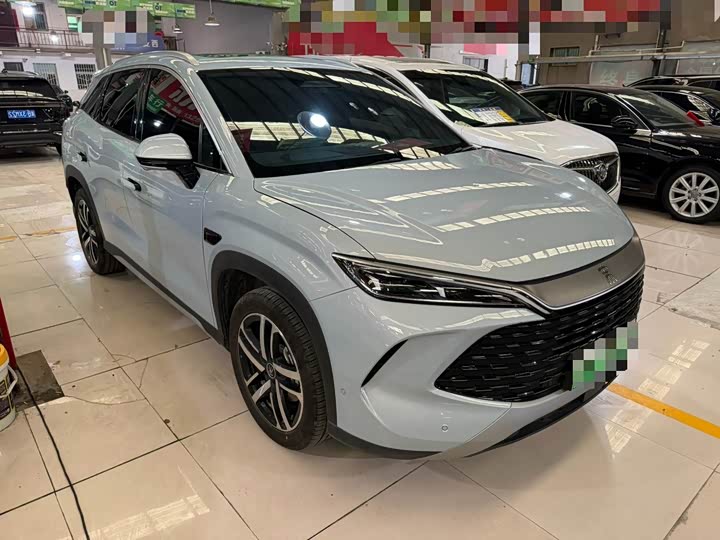 BYD Song L DM-i Hybrid, 2025 — фото 3 из 9