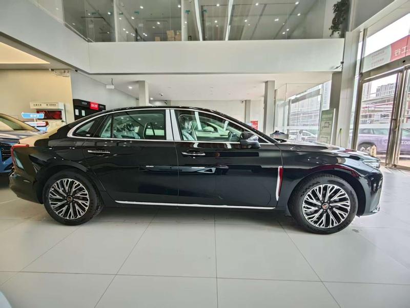 Hongqi H5, 2025 — фото 5 из 12