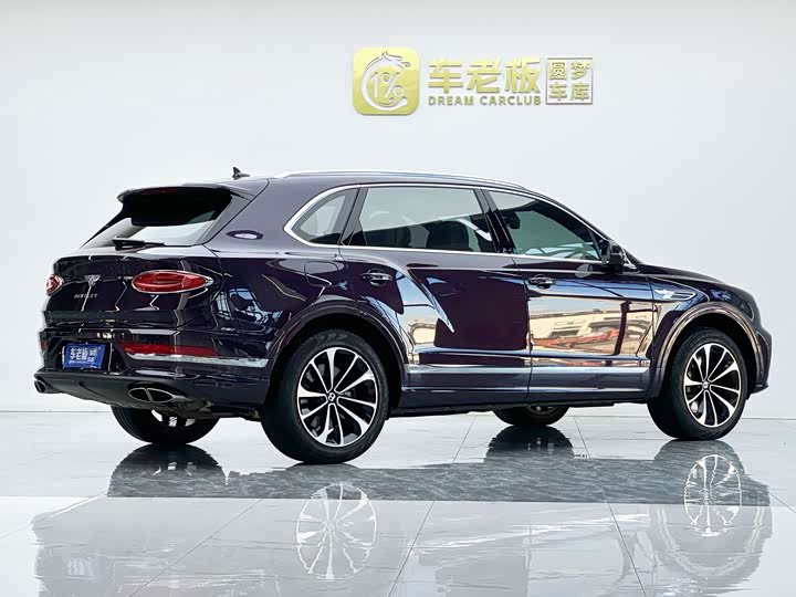 Bentley Bentayga, 2025 — фото 4 из 9