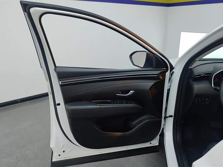 Hyundai Tucson L, 2023 — фото 7 из 9